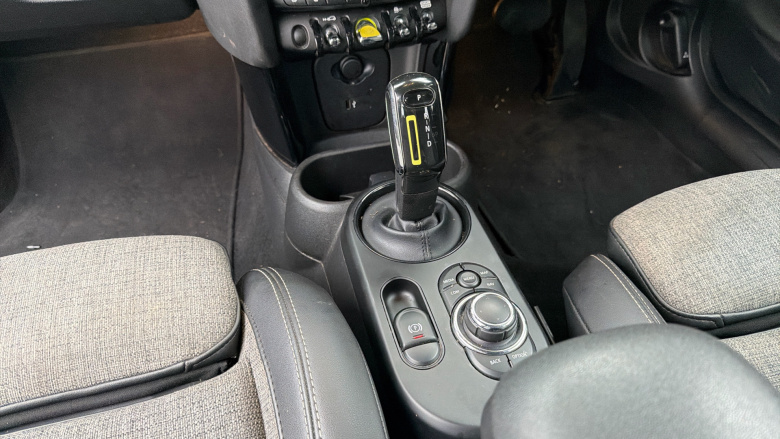 MINI Hatchback 135kW Cooper S Level 2 33kWh 3dr Auto Electric Hatchback